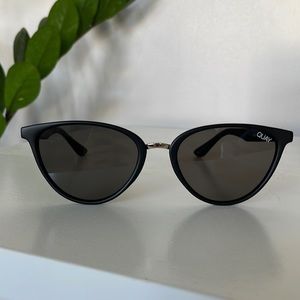 Quay Sunglasses “Rumours”